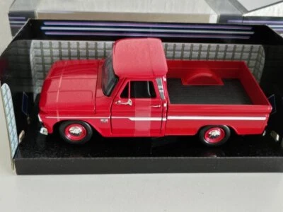 1/24 Motor Max Chevy C10 1966 Fleetside Pickup rot 73355 - Bild 1 von 3