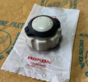 Genuine Honda Plastic Fuel Tank Cap Monkey Bike Dax ST70 ST50 - Picture 1 of 1