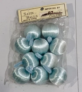 10er Set RAZ Imports hellblau Satin Kugel Weihnachtsschmuck - 1,25 Zoll - Bild 1 von 4