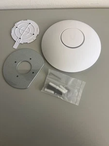 Ubiquiti Networks UniFi AC LR 802.11ac DualBand WLAN Access Point (UAP-AC-LR) - Zdjęcie 1 z 2