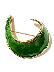 Vintage Curved Green Enamel Brooch Gold Tone Modernist Abstract 2 3/4" - Picture 1 of 12