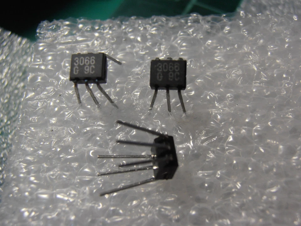 Transistor NPN 1 PIEZA 2SC3066 rango G PARA amplificador diferencial.  DIP6 2029A SANYO Foto 1 de 1