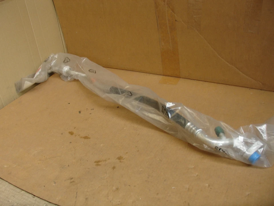 1933745 AC A/C Air Conditioner Suction Hose Tube Pipe Ford Fiesta VI 1.5 CB1 CNN - Image 1 of 2