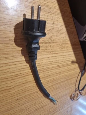 Lay-z-spa, Hawaii,Helsinki,Vegas   S100102 Model EUROPEAN 13 Amp Plug  - Image 1 of 4