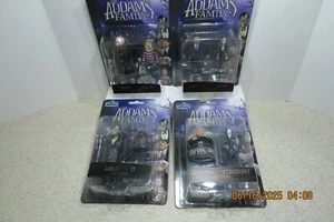 2019 Mezco Toys 5 Points Addams Family Full Set. - Picture 1 of 14