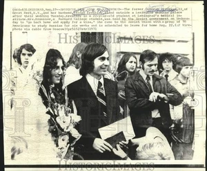 Foto de prensa 1971 Deborah y Valery Kremniov, casados en Leningrado. - now13636 - Imagen 1 de 2