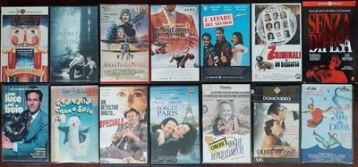 Lotto 14 VIDEOCASSETTE VHS ex noleggio ANNI 80-90 Disney Domovideo Warner RARE!! - Immagine 1 di 4