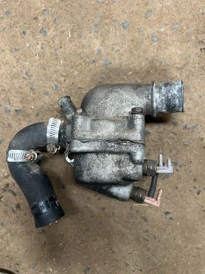 Toyota Land Cruiser FJ60 1987 2f motor refrigerante termostato carcasa Foto 1 de 4