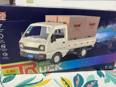 Camión Kei de Control Remoto para Coche, Camioneta de Transporte RC Escala 1:16 con Spray y Foto 1 de 4