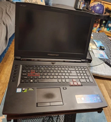 Portátil para juegos Acer Predator GX-792-7448 17" 48GB Ram 1TB y 256GB SSD NVIDIA  Foto 1 de 4