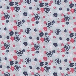 Fabric Fat Quarter 50 x 55cm Material Sewing Patchwork Crafts Flowers Light Blue - Picture 1 of 1