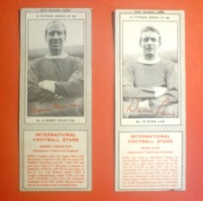 2 x BOBBY CHARLTON & DENIS LAW MANCHESTER UNITED 1960s TYHOO TEA COLLECTOR CARDS