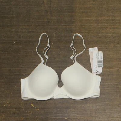Sujetador Camiseta Calvin Klein Ajuste Perfectamente Ligeramente Forrado con Toque de Memoria Blanco 32C Foto 1 de 4
