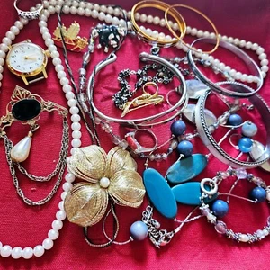 Lot de bijoux vintages récents à porter détourner ou restaurer - lbb0535 - Foto 1 di 10
