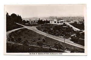 AUCKLAND,, NZ ~ TEA KIOSK & GARDENS OVERVIEW, REAL PHOTO PC ~ 1930s - Picture 1 of 2