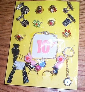 Vintage gumball machine display card 10c rings & toys & key chains #jd522 - Picture 1 of 1