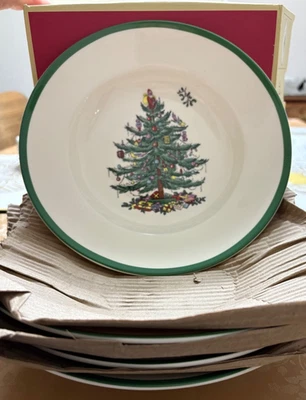 NEW Spode (4) CHRISTMAS TREE 9" Rim SOUP / PASTA Bowl SET (s) OF 4 BOWLS - NIB - Image 1 of 4