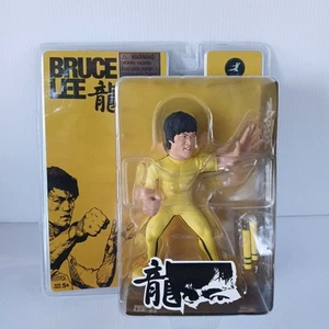 Bruce Lee Round 5 Action Figure with Nunchuks - Game of Death Yellow Suit 6” - Picture 1 of 2