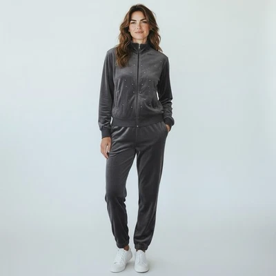 Chándal con capucha de terciopelo gris estrás Quaker Factory para mujer talla pequeña Foto 1 de 4