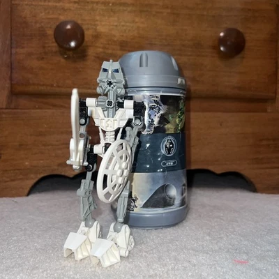 LEGO BIONICLE: Kopaka (8536) - Image 1 of 4