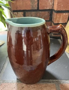 Brocca John B Taylor Stoneware COUNTRY FARE 9” alta 2 quarti marrone turchese - Foto 1 di 4