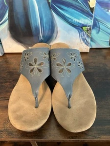 A2 by Aerosoles Air Flow Thong Sandals Women's 8M Blue Slip-On Wedge Heel - Picture 1 of 8