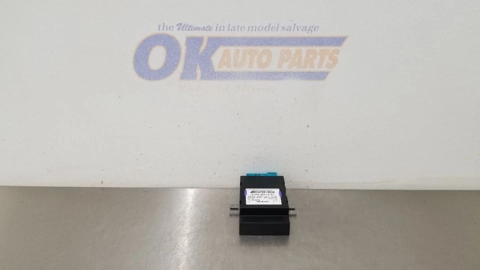 14 MERCEDES BENZ E63 AMG W212 5.5L FUEL PUMP CONTROL MODULE 0009007007 - Image 1 of 4
