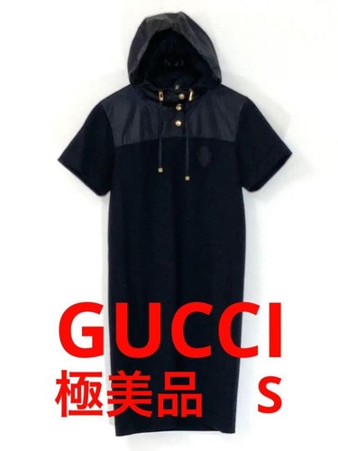Gucci logo patch abito manica corta felpa con cappuccio nero m6_0711