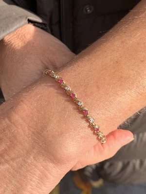 9Ct Gold Diamond And Ruby Exceptional Vintage Bracelet ￼ - Image 1 of 4