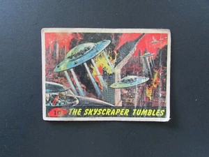 1962 Topps Mars Attacks Card #10 The Skyscraper Tumbles - Picture 1 of 5
