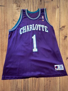 muggsy bogues raptors jersey