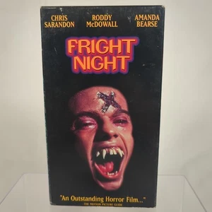 Fright Night (VHS, 1996, Closed Captioned) 1985 HORROR CULT CLASSIC FILM - Picture 1 of 3
