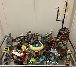 Lego Angry Birds Movie 75825 & 75826 Piggy Pirates Nave King Pigs Castle + altro - Foto 1 di 8
