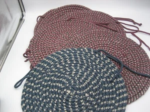 Juego de cinco almohadillas redondas trenzadas vintage verde/borgoña y azul 15,5" LEER - Imagen 1 de 3