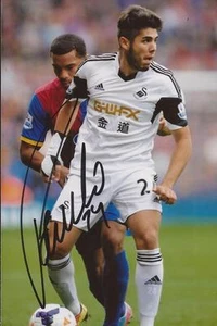 SWANSEA: ALEJANDRO POZUELO FIRMADO 6x4 FOTO DE ACCIÓN + CERTIFICADO DE AUTENTICIDAD - Imagen 1 de 1