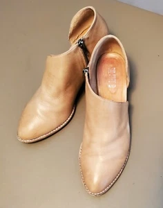 Silent D Bichon Tan Leather Ankle Booties Size 7.5 Women’s Cut Out Zip Up Boots - Picture 1 of 15