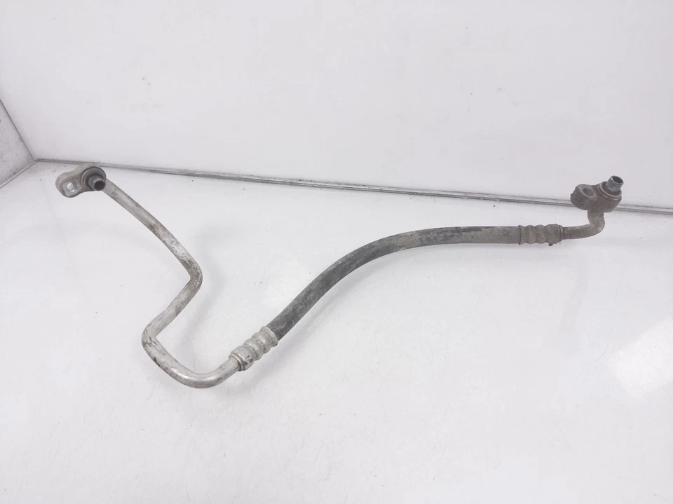 Manguera de descarga de aire acondicionado Toyota Tacoma 2005-2015 88703-04010 Foto 1 de 4