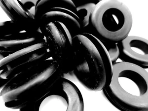 Rubber Grommet For Car Boat Motorcycle Fits 3/4" Hole, 3/32" Panel, Has 1/2" ID - Picture 1 of 12