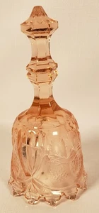 Vintage Indiana Pink Glass Bell With Strawberry Design Depression  A85. - Bild 1 von 6