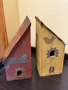 Birdhouse Decoration Folk Art Tin Roof, 2 Indoor Set, Rust & Yellow Design Nice! - Picture 1 of 10