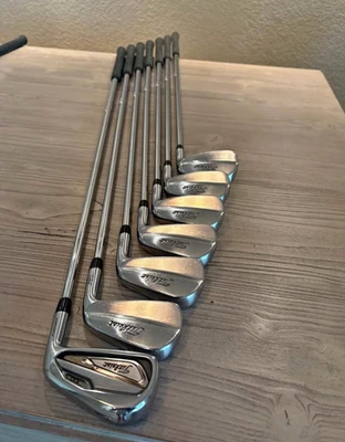 Titleist 620 MB Forged Irons 5-PW, + 4-Iron T100 - Project X 6.5 (X-Stiff) - Image 1 of 4