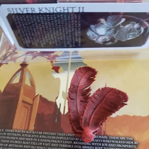 Mythic Legions Silver Knight II Plume #A SOLO NUOVO - Foto 1 di 1