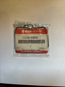13258-44B00 Suzuki Float Chamber Bowl Gasket DR650 GS500 DR250 DR350 - Picture 1 of 2