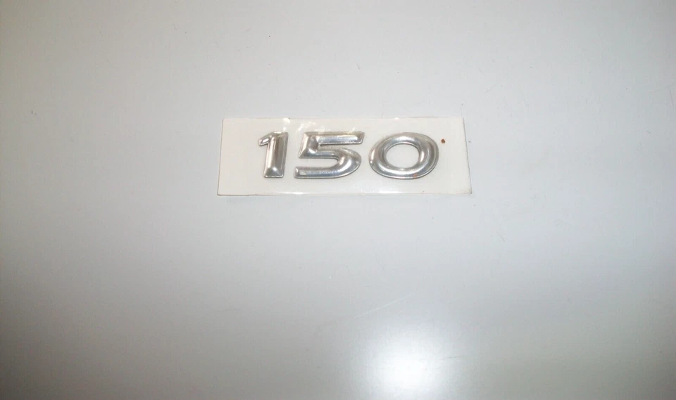 TARGHETTA FIANCATA LATERALE PIAGGIO FLY 150 4T ORIGINALE PIAGGIO 655435 - Immagine 1 di 1