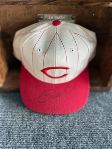Cincinnati "Reds" hat with Pete Rose ( however not authenticated ) - Picture 1 of 5