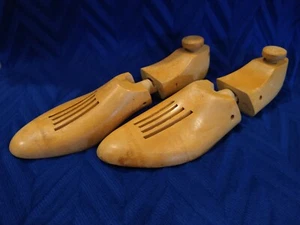 Wooden Shoe Stretcher adjustable Women's 8B pair vintage G+ 230608 - Picture 1 of 4