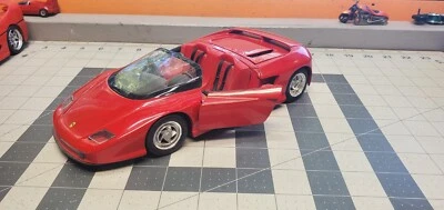 Vintage 1/18 Revell–Ferrari  Mythos Concept Car in Red (1989) - Image 1 of 4