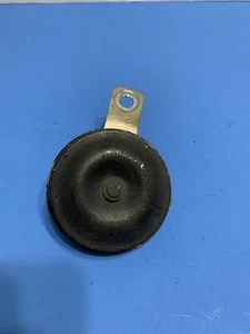 2014 2015 2016 SUBARU FORESTER LOW PITCH TONE HORN SIGNAL UCL-202 - Picture 1 of 5