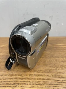 Sony DCR-DVD650 DVD Handycam Digital Camcorder - Picture 1 of 6