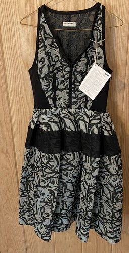 Abito da cocktail Balenciaga cloque senza maniche abito gonna svasata nero laguna 38